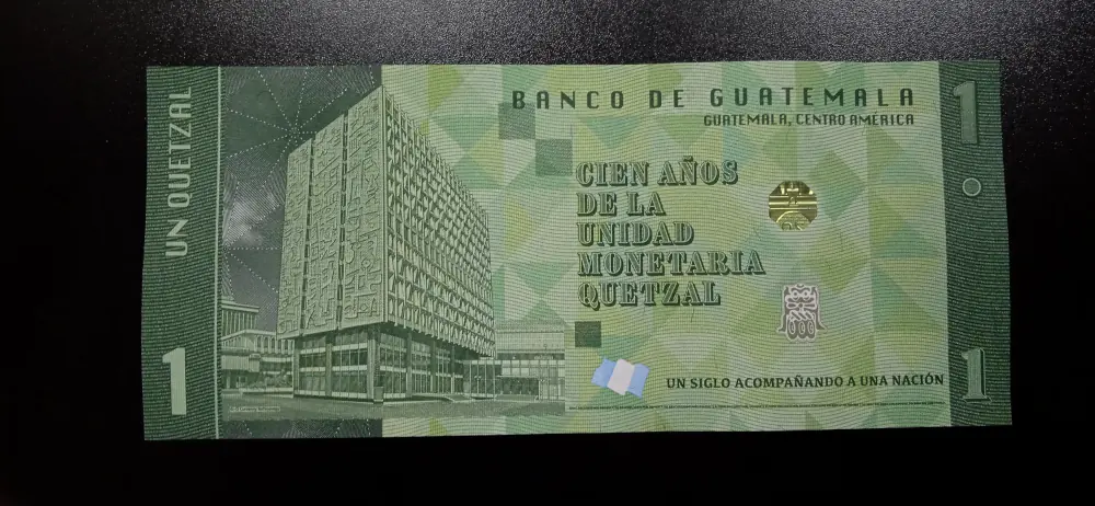 Billete conmemorativo de un quetzal de Guatemala.
