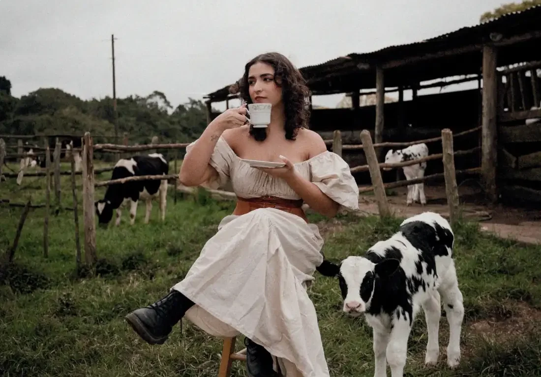 La cantante chilena-guatemalteca Cata Contreras lanza su primer EP Con cariño, Catalina