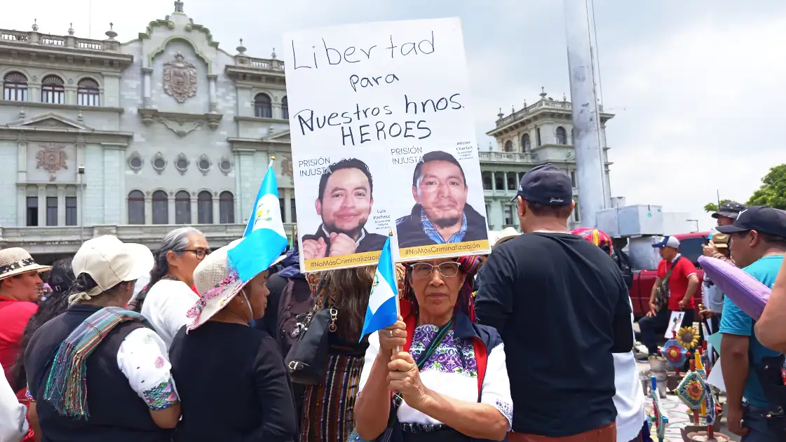 48 Cantones y pueblos indígenas de Guatemala marcharon para rechazar el encarcelamiento de Luis Pacheco y Héctor Chaclán